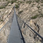 Die Hängebrücke über die Massaschlucht, nur für Schwindelfreie